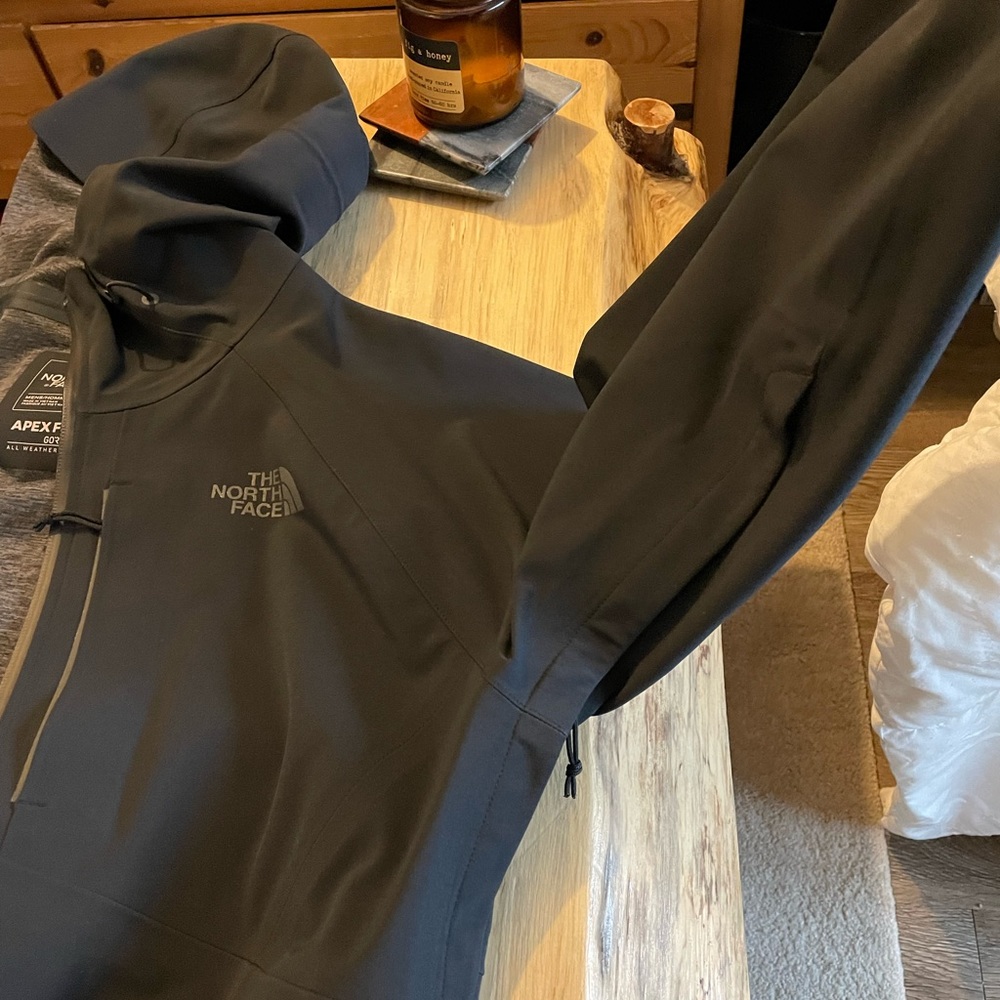 The North Face GoreTex rain jacket - Picture 4 of 7